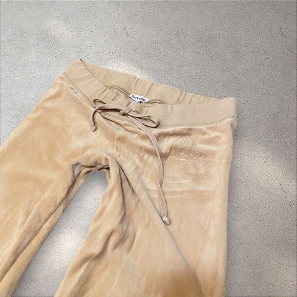 !! SOLD DO NOT BUY !!  Juicy Couture Cream Peach Velour Pants - Picture 2 of 4